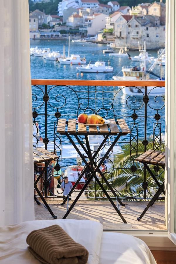Seafront Rooms Koluna 코미자 외부 사진